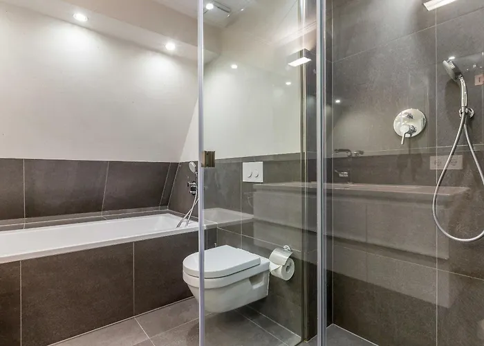 Haus Moevengrund ليست